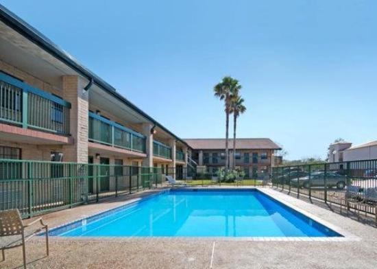 Budgetel Inn Houston/Nasa Webster Extérieur photo